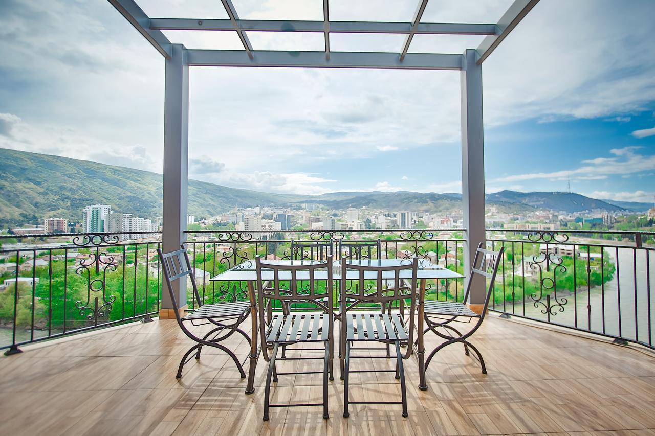 Hotel Gtm Plaza Tbilisi Esterno foto