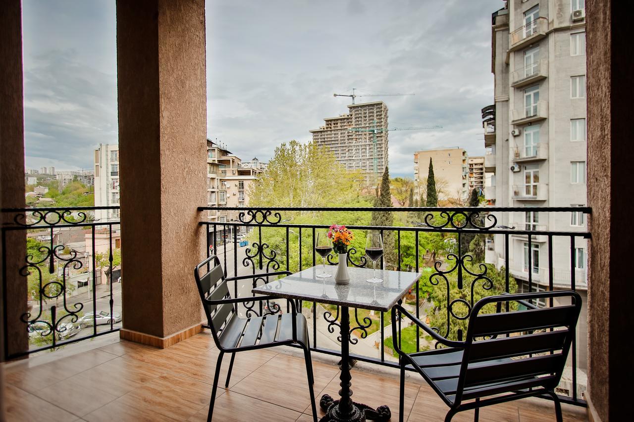 Hotel Gtm Plaza Tbilisi Esterno foto